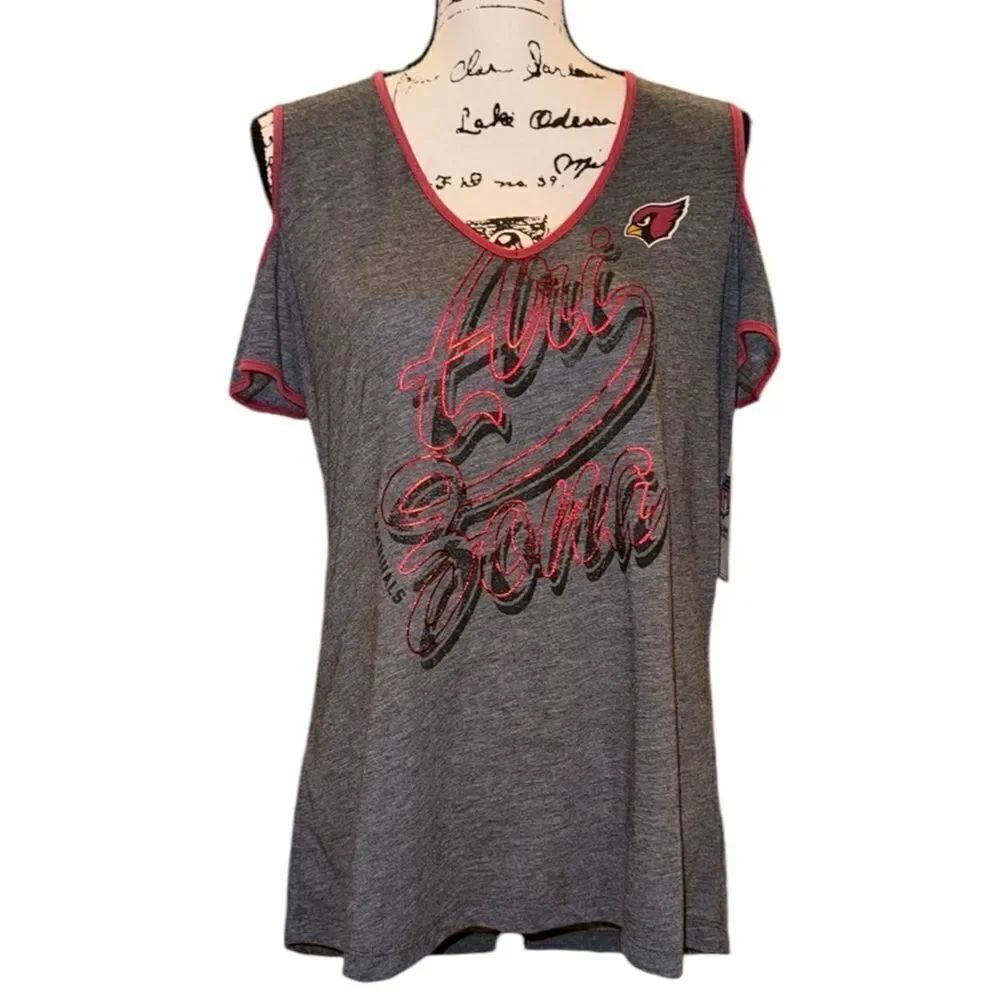 NWT NFL Arizona Cardinals Cold Shoulder V Neck Women’s Tee Shirt Size Large